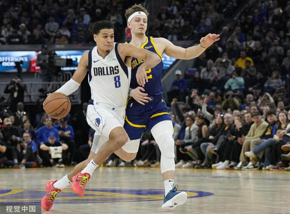 色的控球和 色的控球和