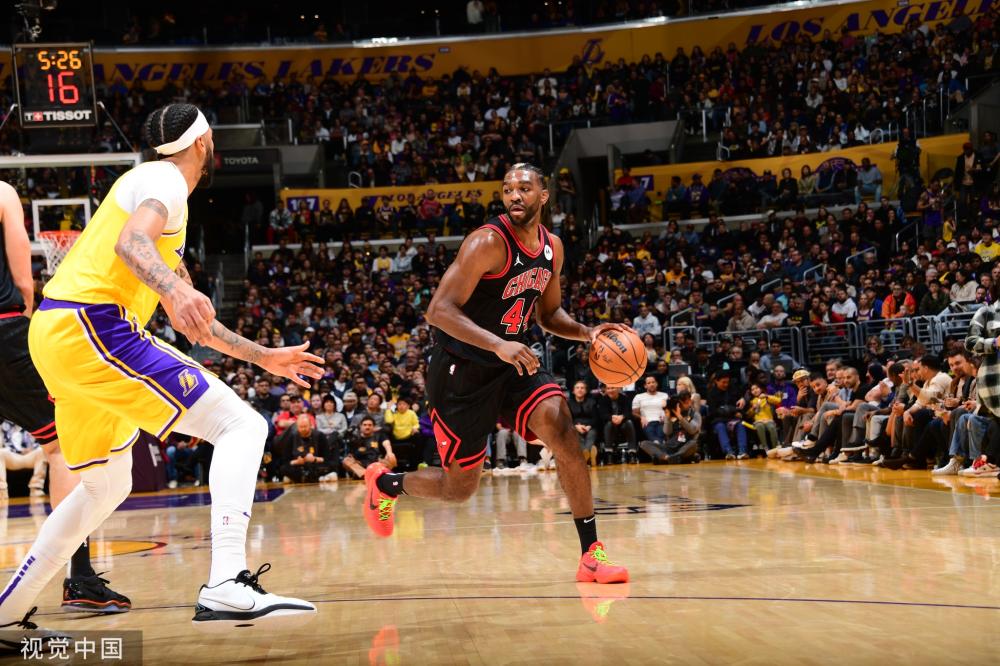 是充满悬念 是充满悬念