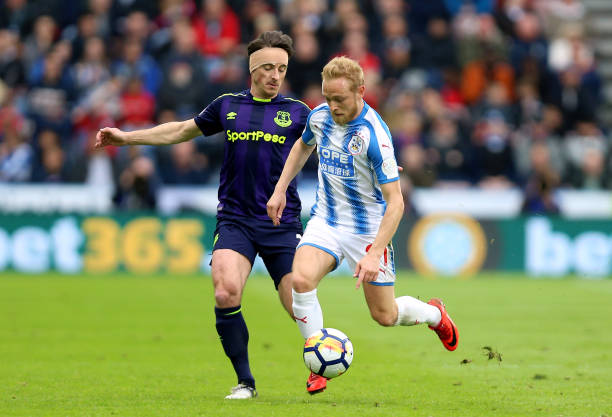 仍旧通过坚 仍旧通过坚